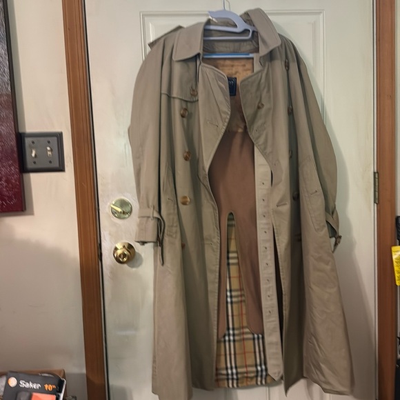 Burberry Other - Burberry Classic Beige Trench Coat -Unisex